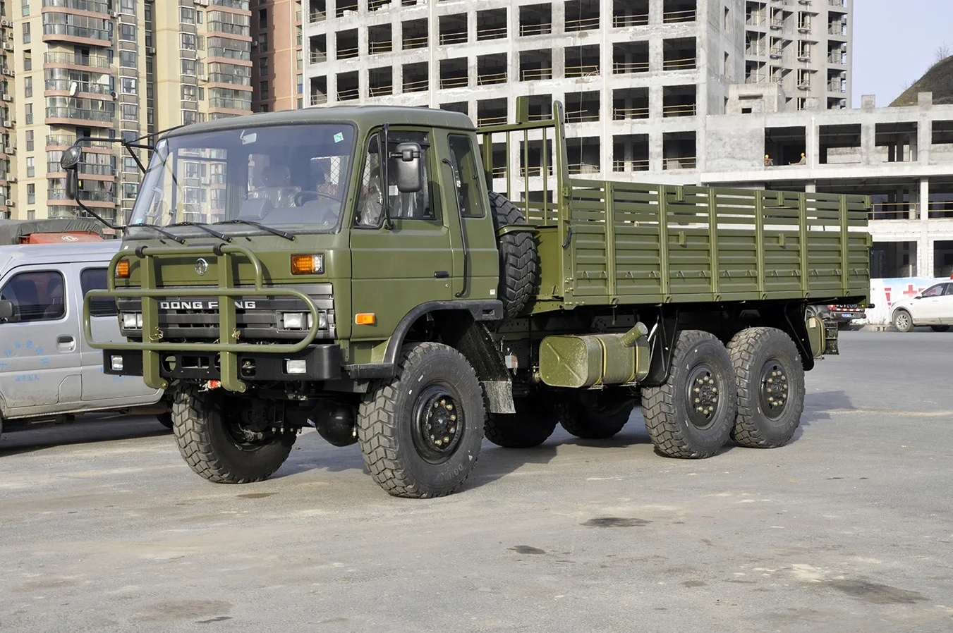 Китайский поставщик Лидер продаж сверхмощный внедорожник 6x4 6x6 грузовой Самосвал для продажи