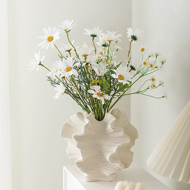 Irregular Decoration White Shell Shape Matte Clay Ceramic Flower Vase For Home Hotel Tabletop Decoration