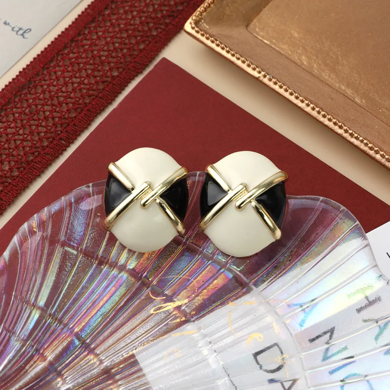 Vintage Multicolor Heart Flower Pearl Beads Enamel Earrings For Women Gold Plated Avatar Badge Stud Earring Fashion Wedding Part