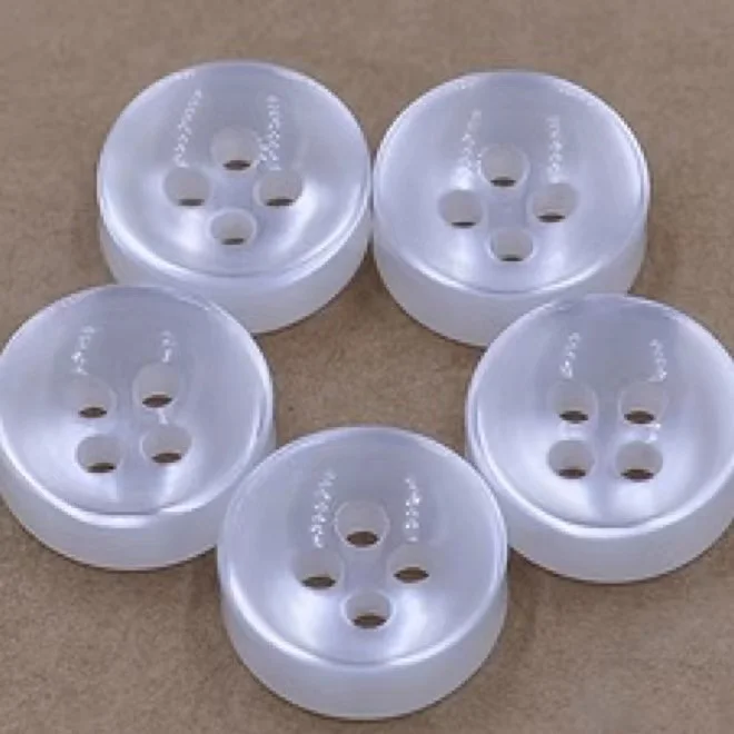 Wholesale four holes natural white sea pearl button down shirt for clothing buttons