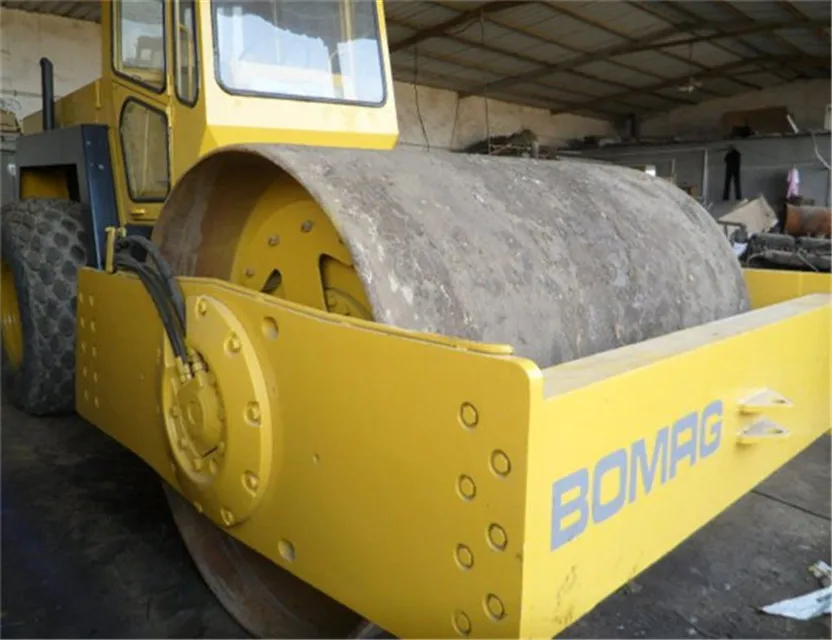 Б/у Bomag BW217D дорожный каток bw217d-2 вторая рука для