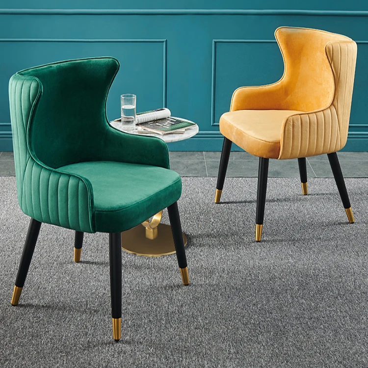 Solid wood legs curved shape Luxury design green velvet fabric nordic style dining chairs