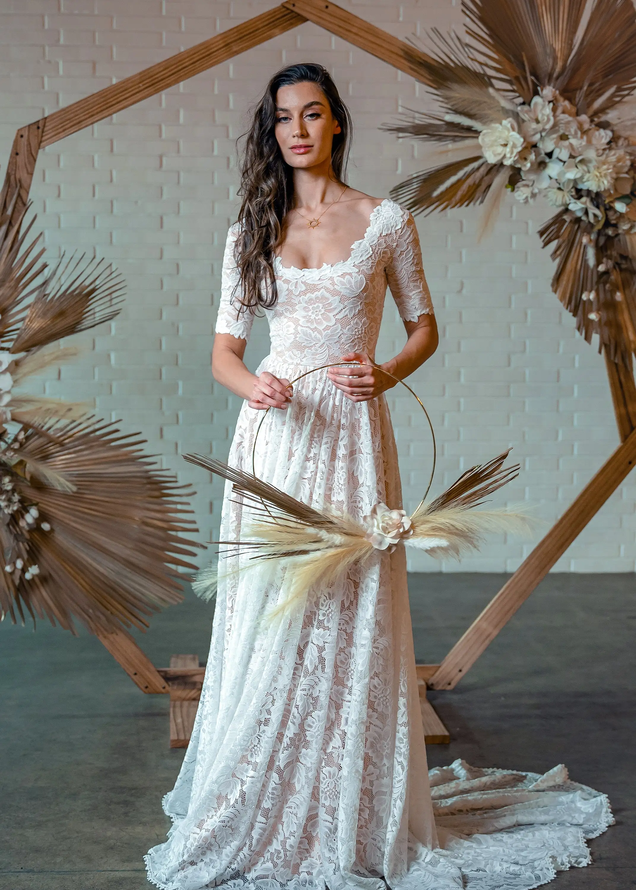 Boho Lace Wedding Dress Short Sleeve Open Back Romantic Bohemian Bridal Dress vestidos de novia