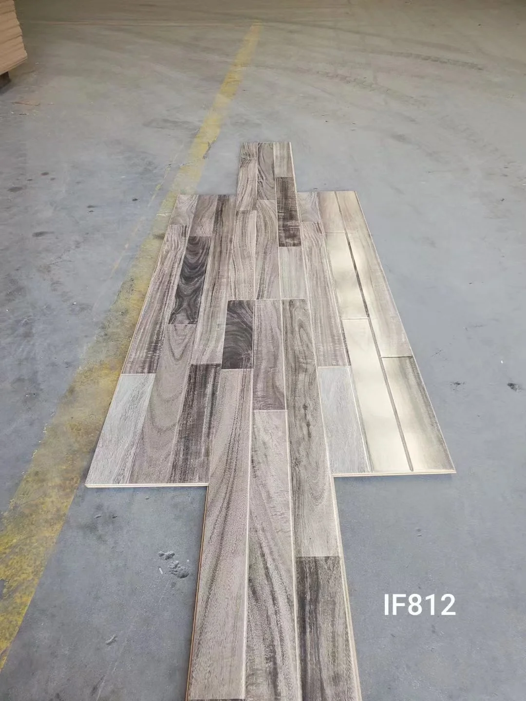 Laminate Flooring Supplier Best Price Factory HDF MDF OEM Floating Floor Piso laminado 8mm 10mm 12mm Laminate Flooring