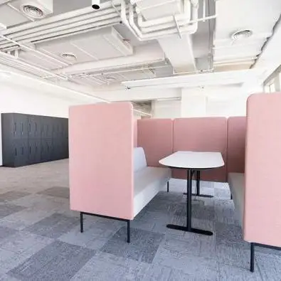 Modern Luxury High Quality Carpet Tiles New Design Colorful Luxury Gym Floor Carpet for Office Living Home Use Puzzle Pattern