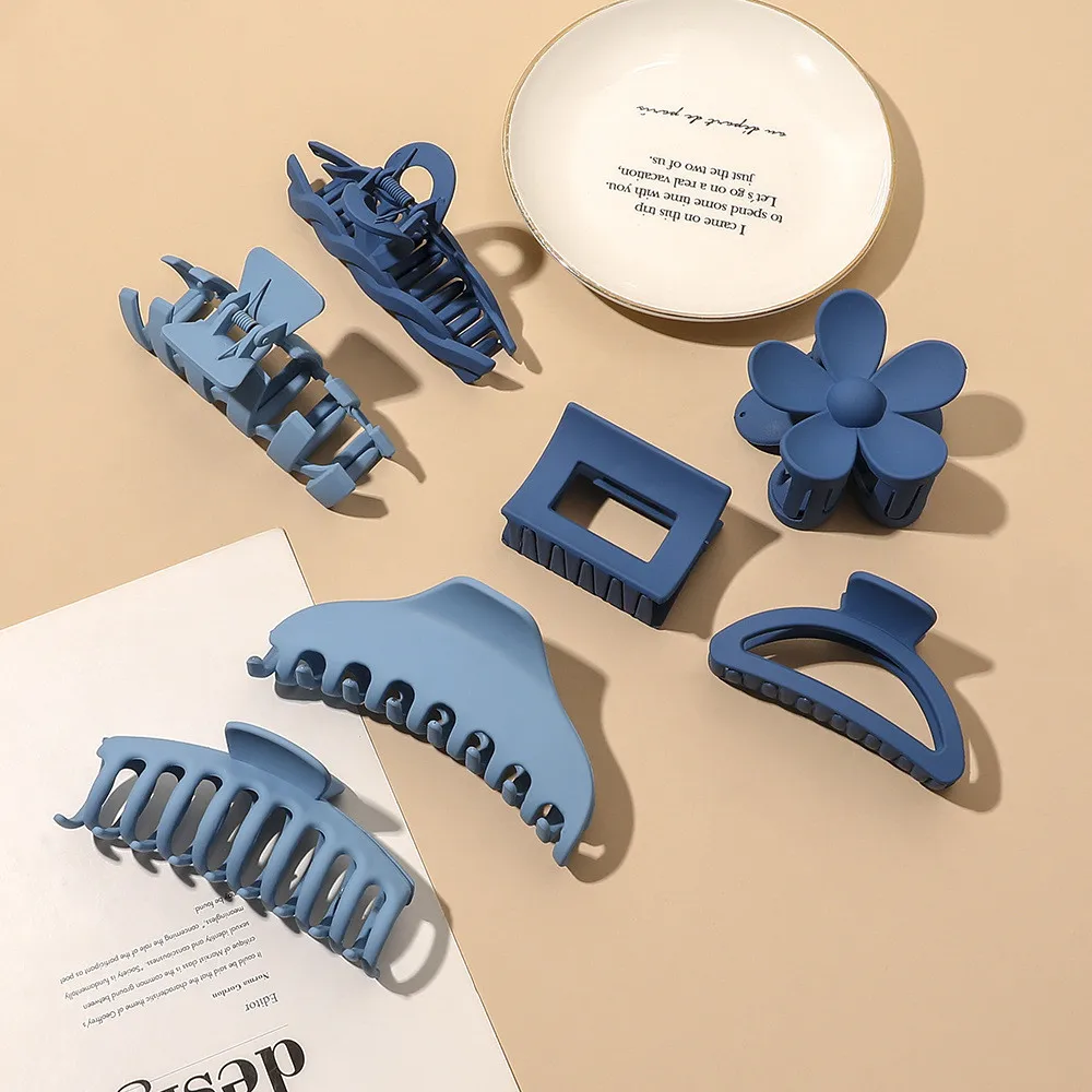 Korean Blue Large Hair Claws Elegant Acrylic Hairpins Barrette Crab Hair Clips Headwear for Women Girls Hair Accessories