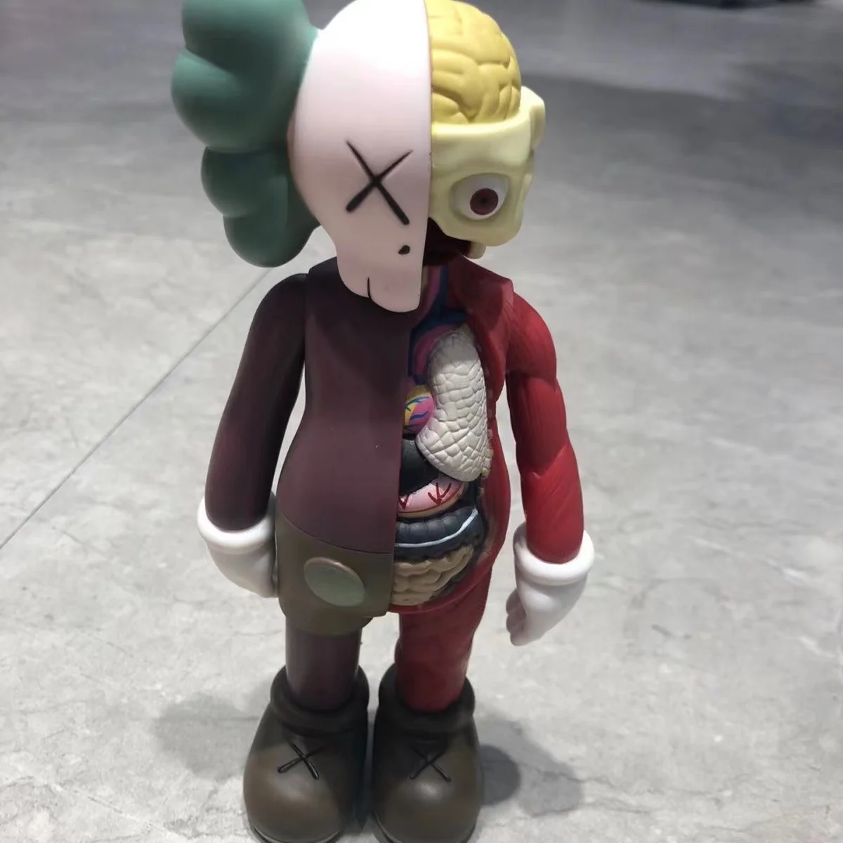 European and American Style Modern Pop Art Sculpture KAW Deconstruction Series Figure Toys Decoration Street Art Collectible Mo