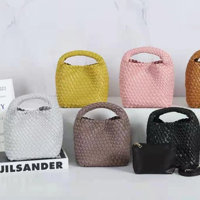 2022 Fashion Custom Make PU Woven Handbag Soft Leather Beach Crossbody Bag Hand Knitted Tote Bag