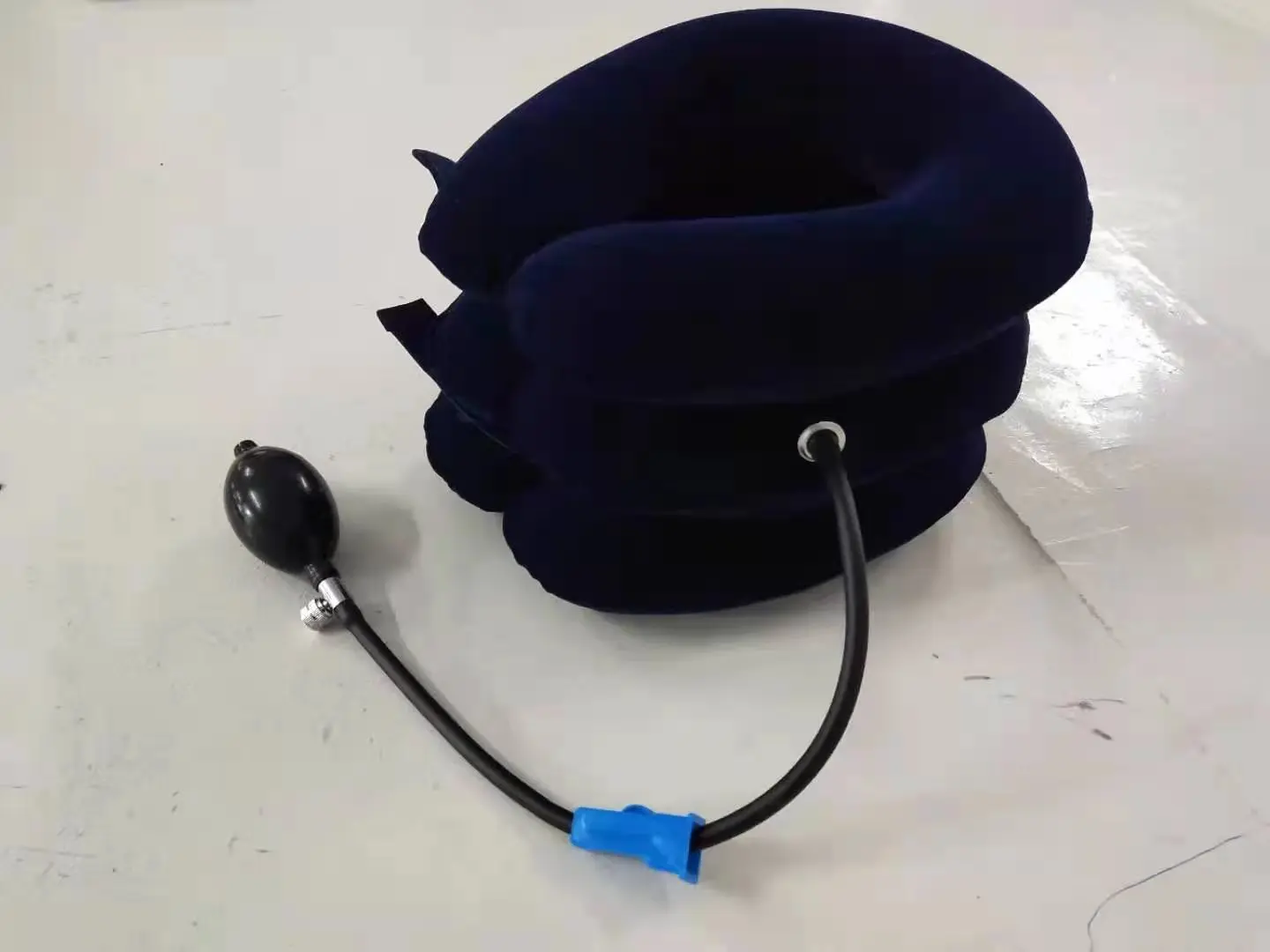 Air Neck Traction Relive Pain Cervical Collar Device inflatable neck support traction pillow