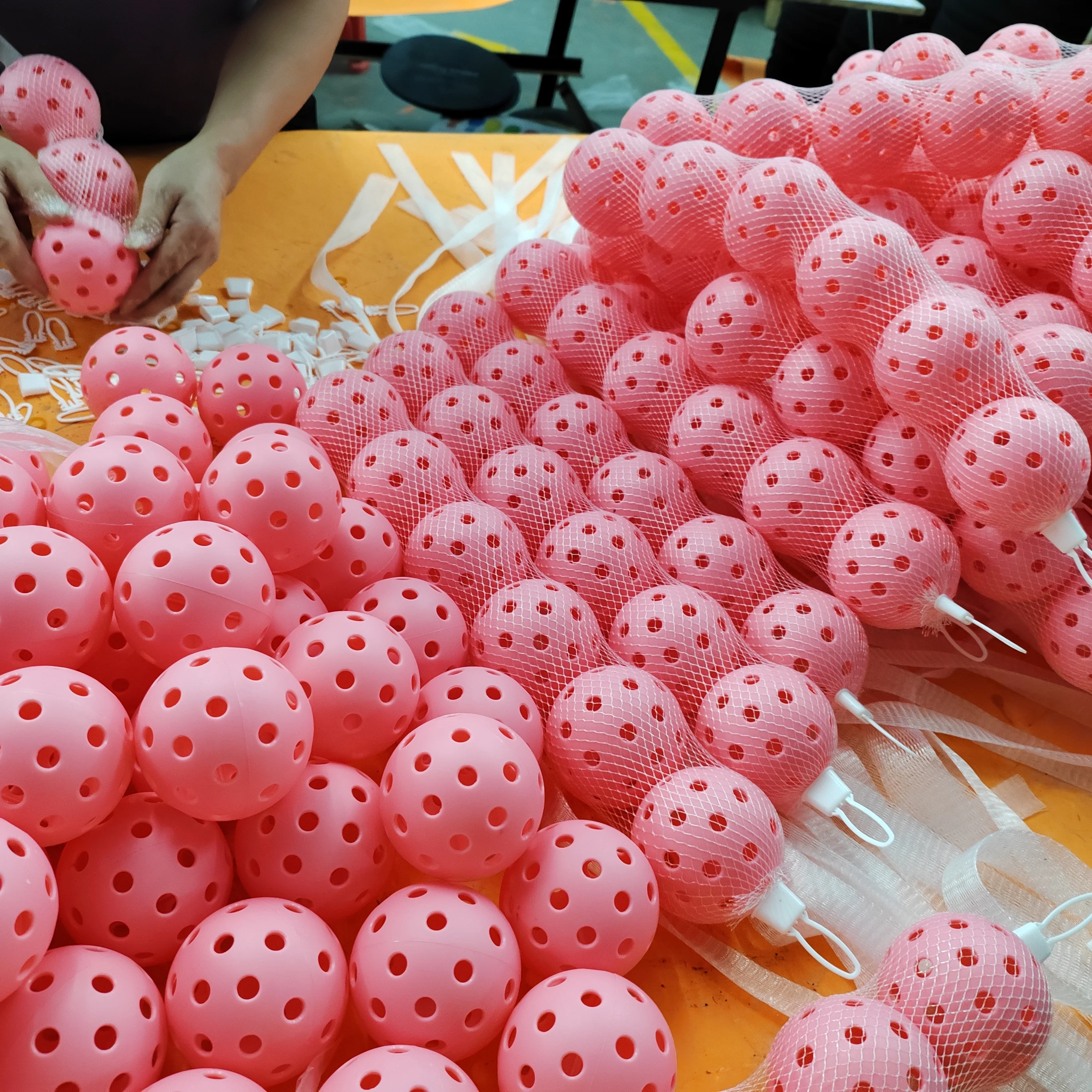 Factory Wholesale Kids Practice Training Sports Hollow Pink Balls 74mm Pickle Ball Bulk Colorful Durable Plastic Baseball Balls