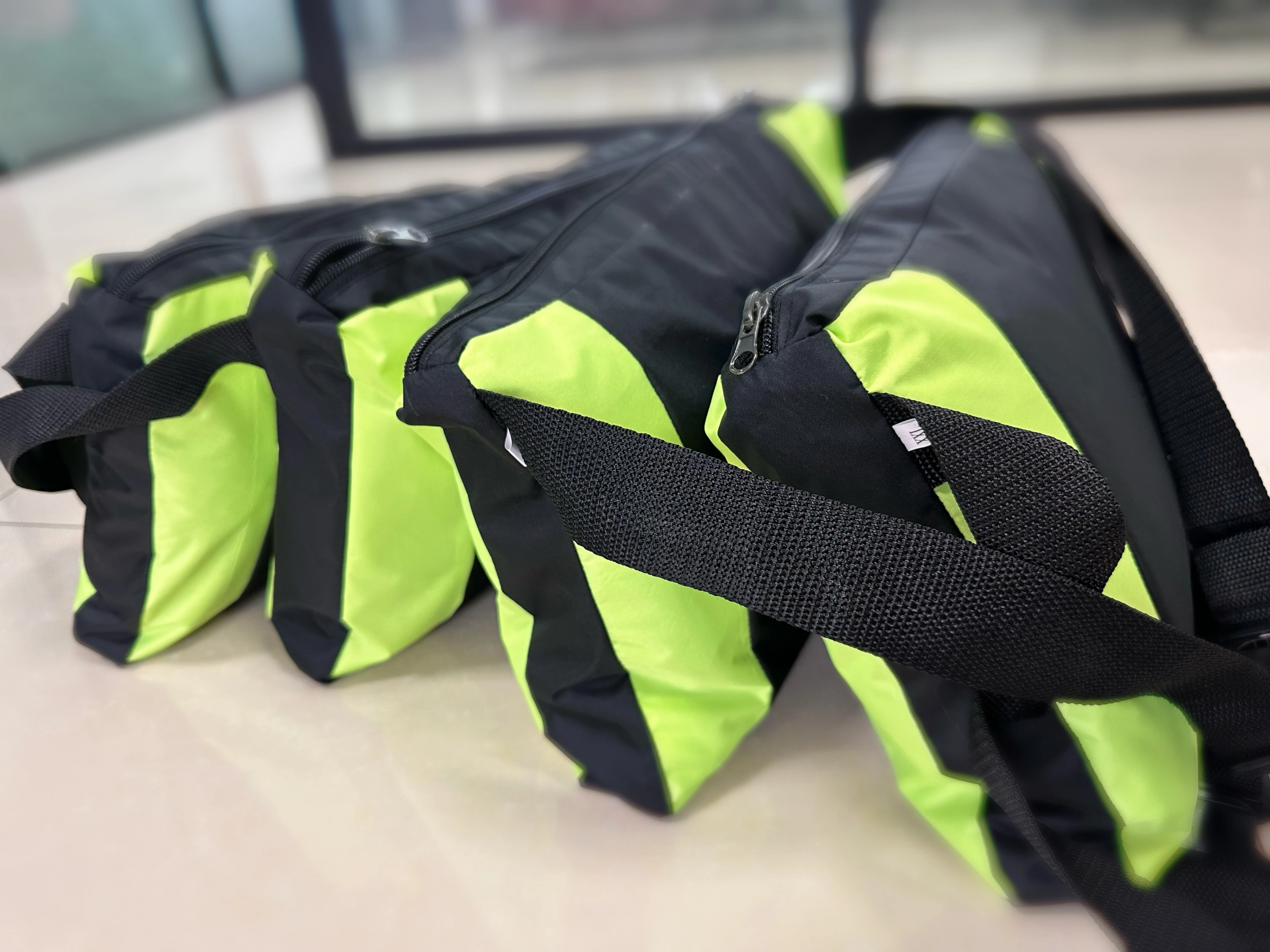 Fashion polyester raincoat waterproof raincoat for motorbike and take away fast food