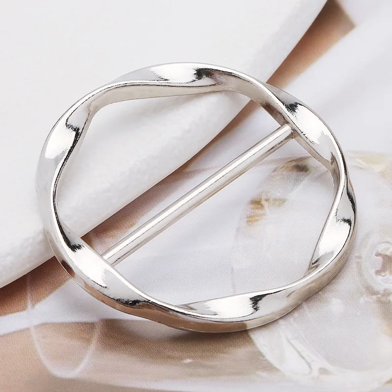 Simple fashion metal buckle ladies  knot buckle cloth round scarf buckle