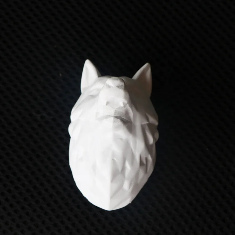 Scented White Ceramic Wolf Shaped Car Vent Clip Decoration Aroma Essential Oil Diffuser Stone Air Freshener