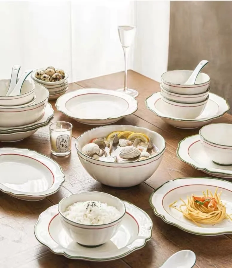 Заводская оптовая продажа керамическая посуда в европейском стиле изысканная фарфоровая на заказ форме цветка