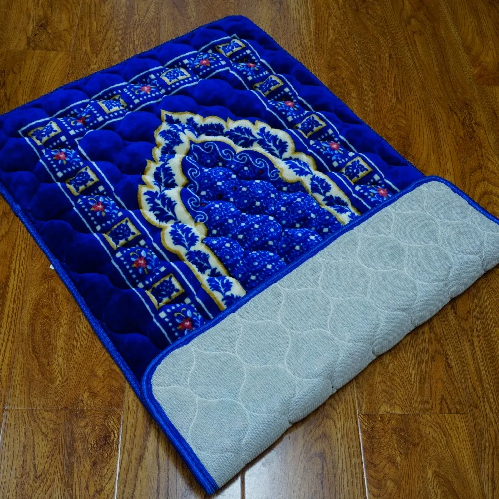 Custom islamic thick soft prayer mat with foam