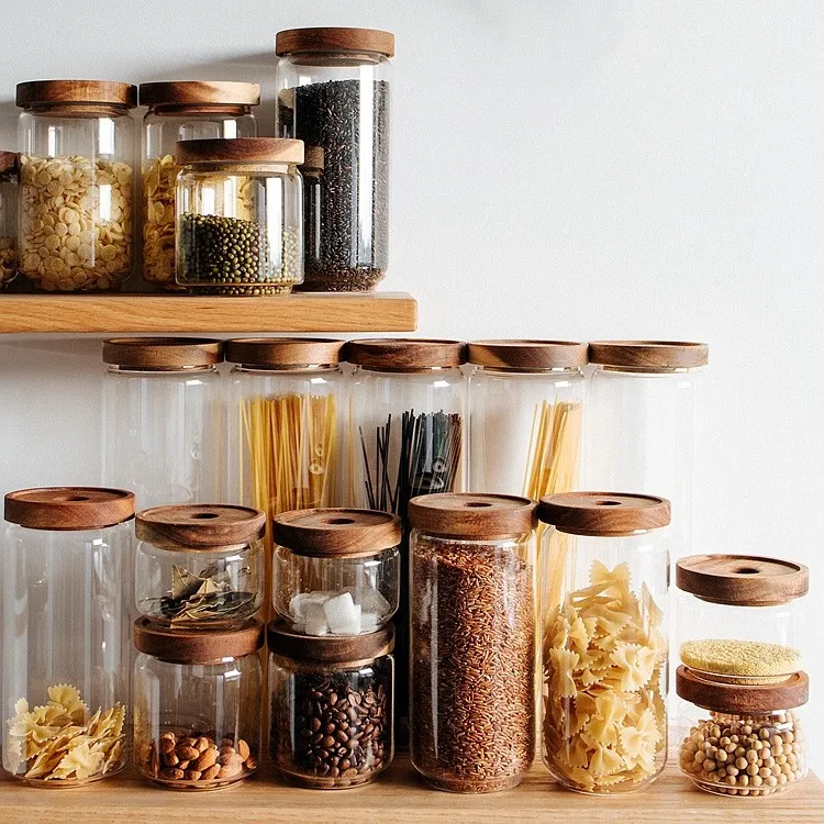 Wholesale Preserve Food Containers Borosilicate Cylinder Glass Spice Food Storage Jar with Airtight Bamboo Lid