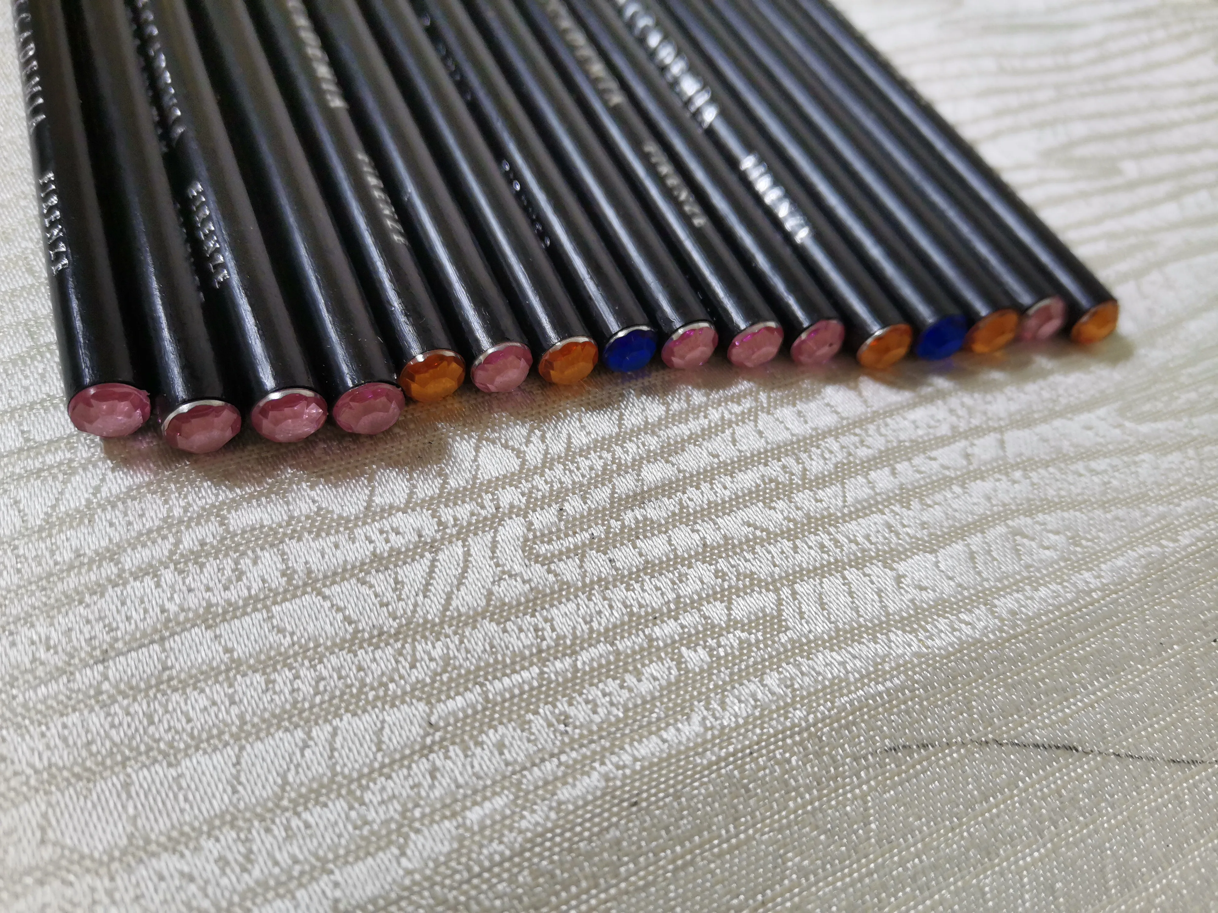  Круглая карандаш HB Fancy Blackwood с украшением на верхней части