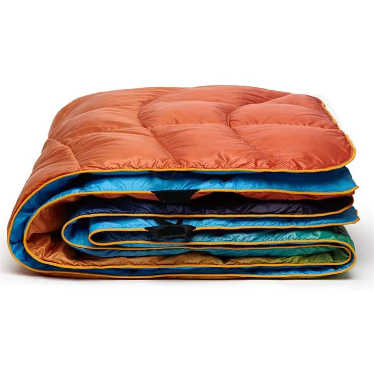 New Design Hot Sale Super Soft and Warm Portable Camping Travelling 100% Polyester Travel blanket with bag