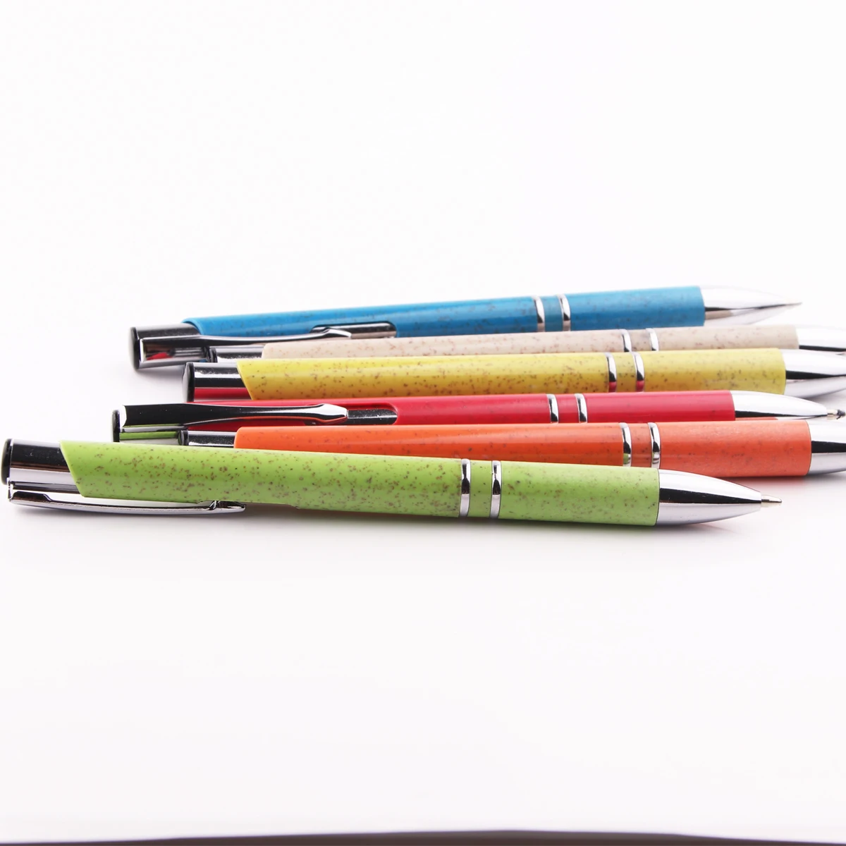Customized eco friendly pen ball recycle plastic wheat straw pen promotional personalised recycled plastic pen