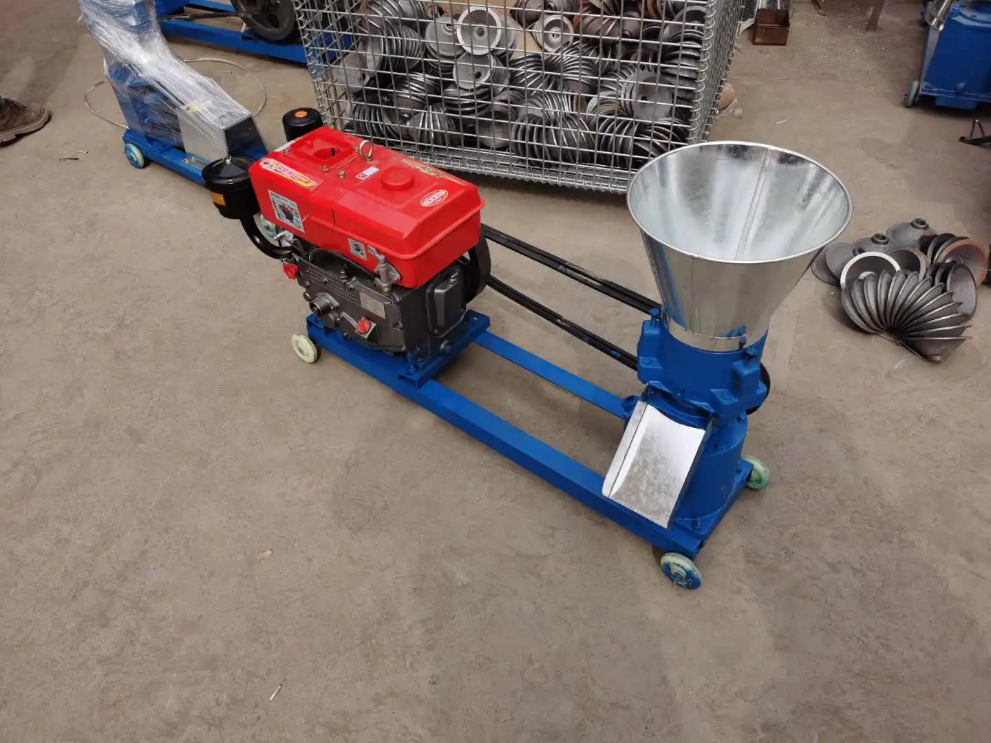 Sawdust/Rice Husk/Straw/Crop Stalk/Animal Manure/Fertilizer Pellet Press Machine For Animal Feed