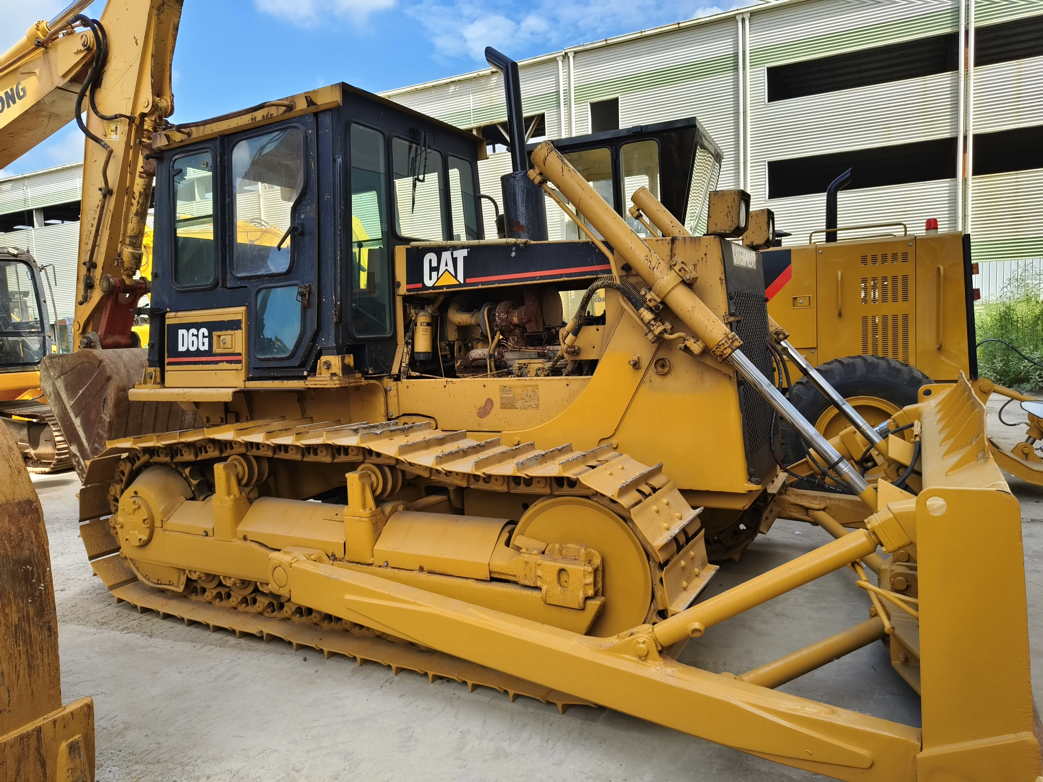 Free Parts Caterpillar D6g bulldozer/ japan buldozer/used cat D6g cheap D5K D5G D7G D8R