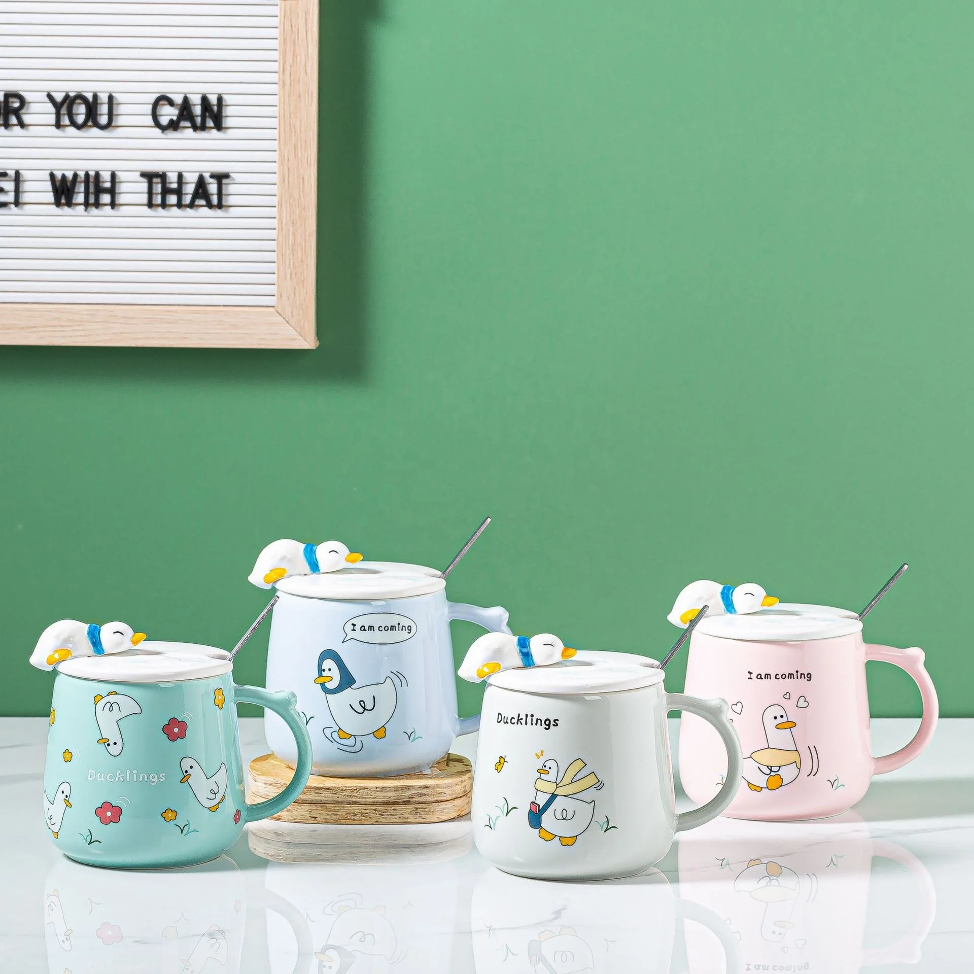 Hot Selling Cute Lovely Chinese Lazy Duck Ceramic Coffee Ducky mugs cups with Lid And Spoon