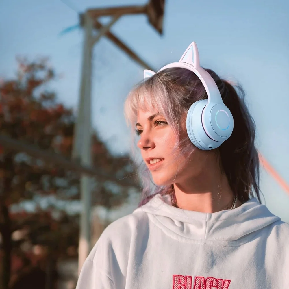 Christmas Gifts Lovely Cat Ears Gradient Colorful LED Light Foldable Wireless Headphone Gaming cute headphones for girls bt029c
