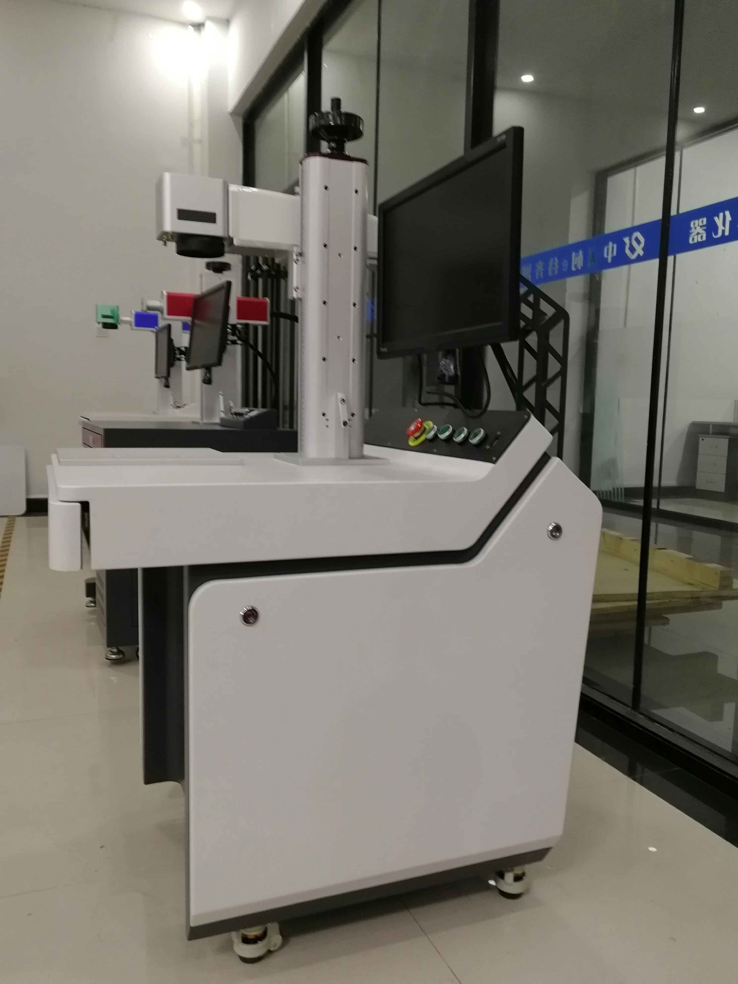 Factory direct price laundry tagging 30 watt fiber laser marking machine for metal plastic