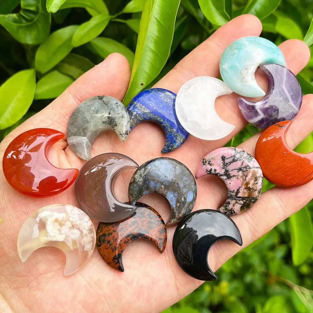 2022 wholesales gemstones moon pendant bulk 30mm crescent natural stone powder crystal agate moon ornaments