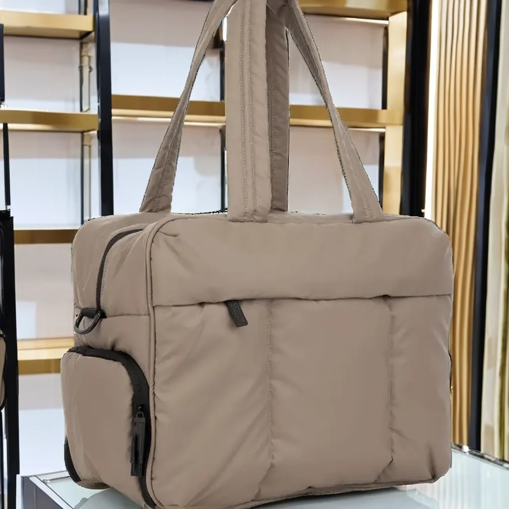 2024 New Design Factory Custom Fashion Popular Sport Nylon Puffy Bag Various Color Puffer Quilted Travel Tote Bag For Women