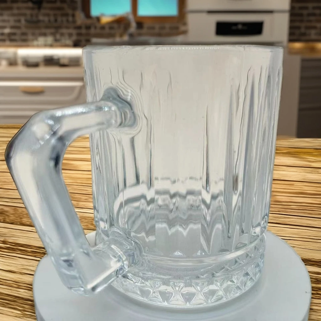 High-End Large Capacity Glass Cup with Comfortable Handle Thickened Beer Mug for Wine Modern Classic Style