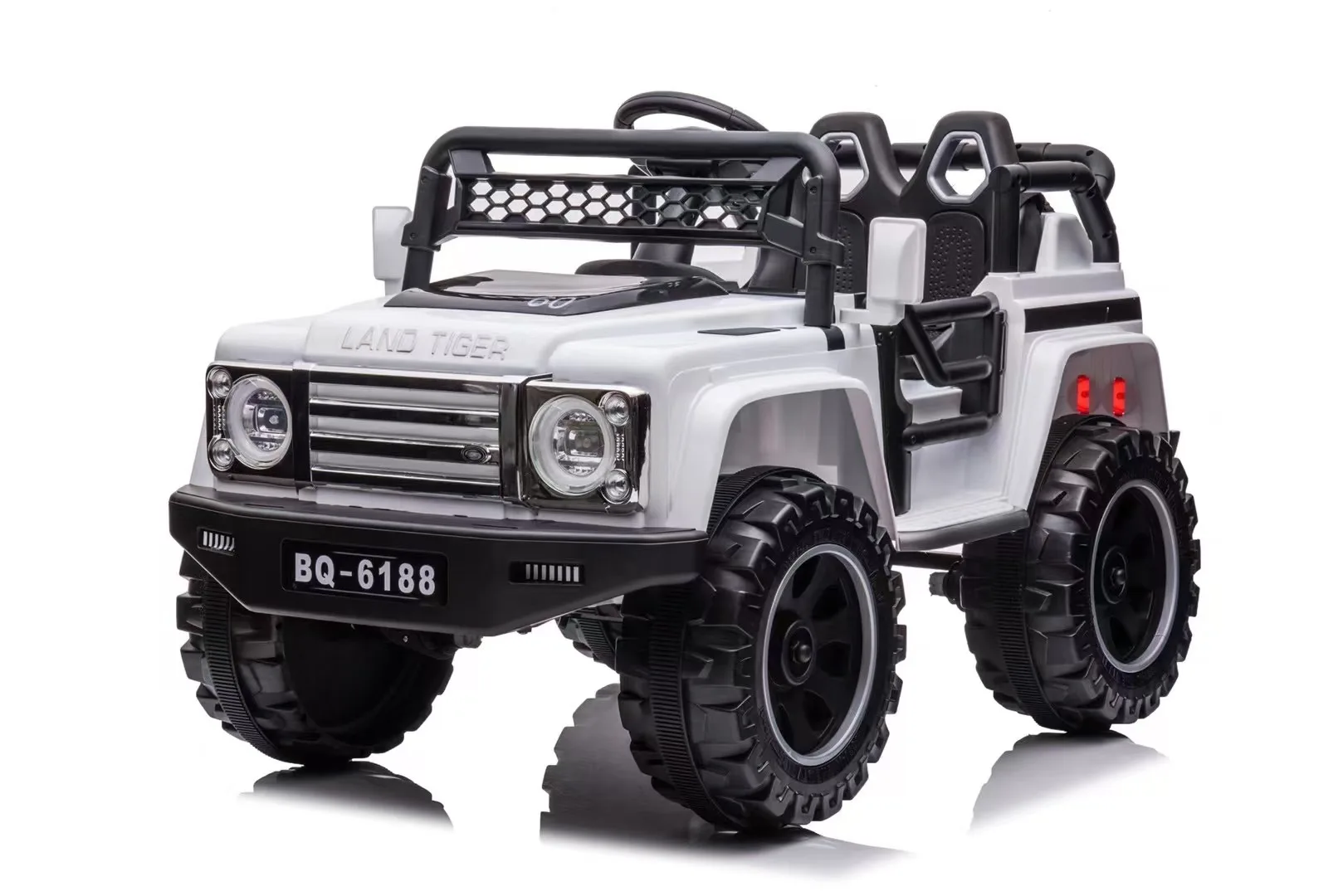 2024 luxury large big wheels fast moving drive cars toys with remote light high speed toy car fire truck