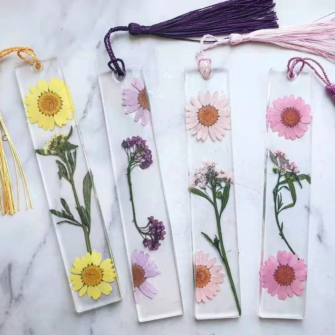 New Dried Flower Resin Bookmark Gift for School Kids Birthday Party Resin Crafts Floral Promotional Bookmarks for book reading
