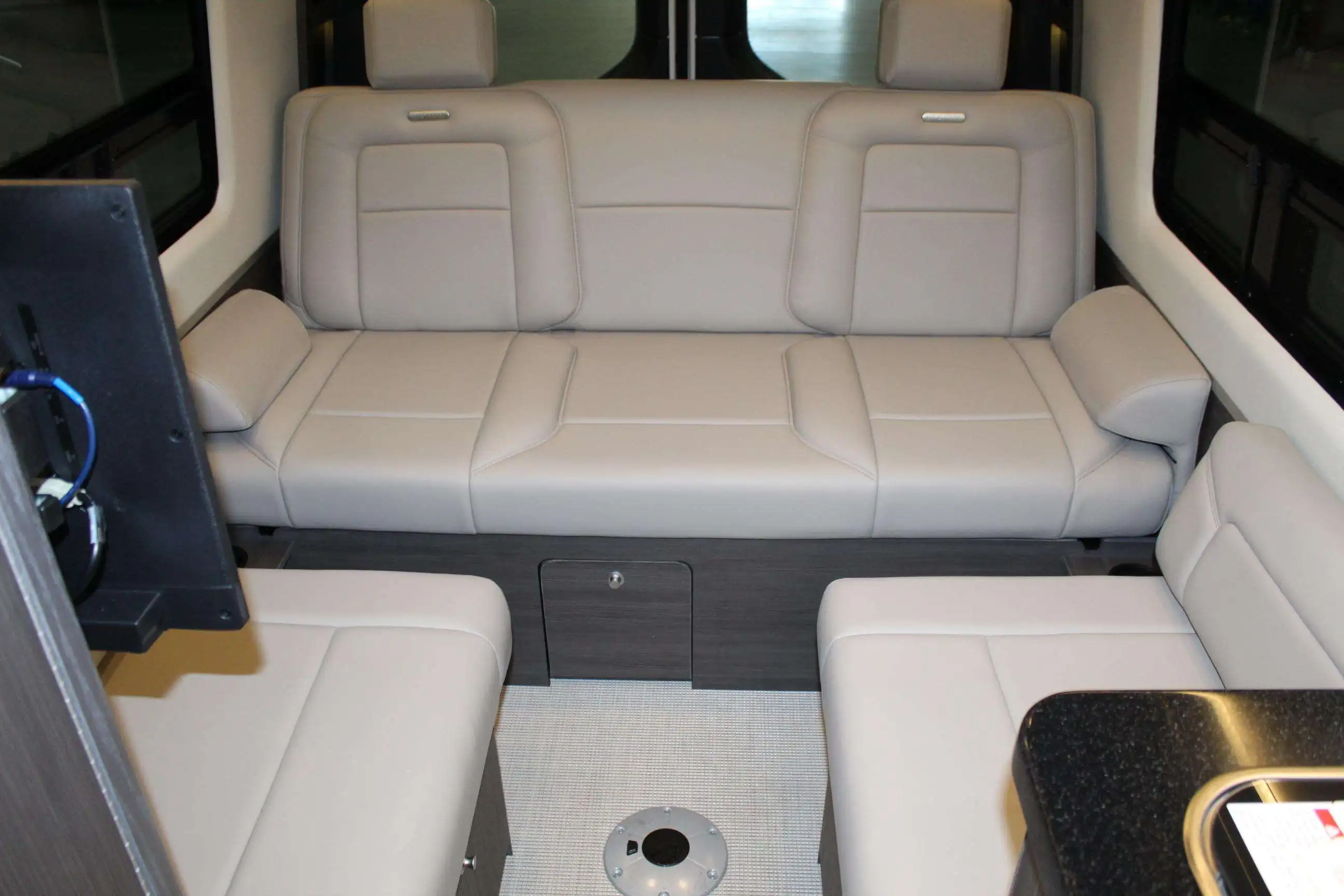 Дешевый автодом 2023 Airstream класса B RV Межгосударственный 24GL