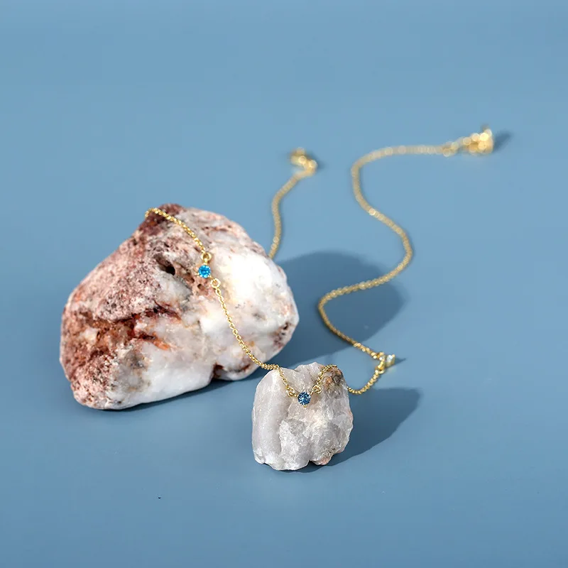 Modern Jewelry 14K Gold Plated Brass Gradient Ice Out Zircon Neck Chain with Sky Blue Diamond Chain Necklace