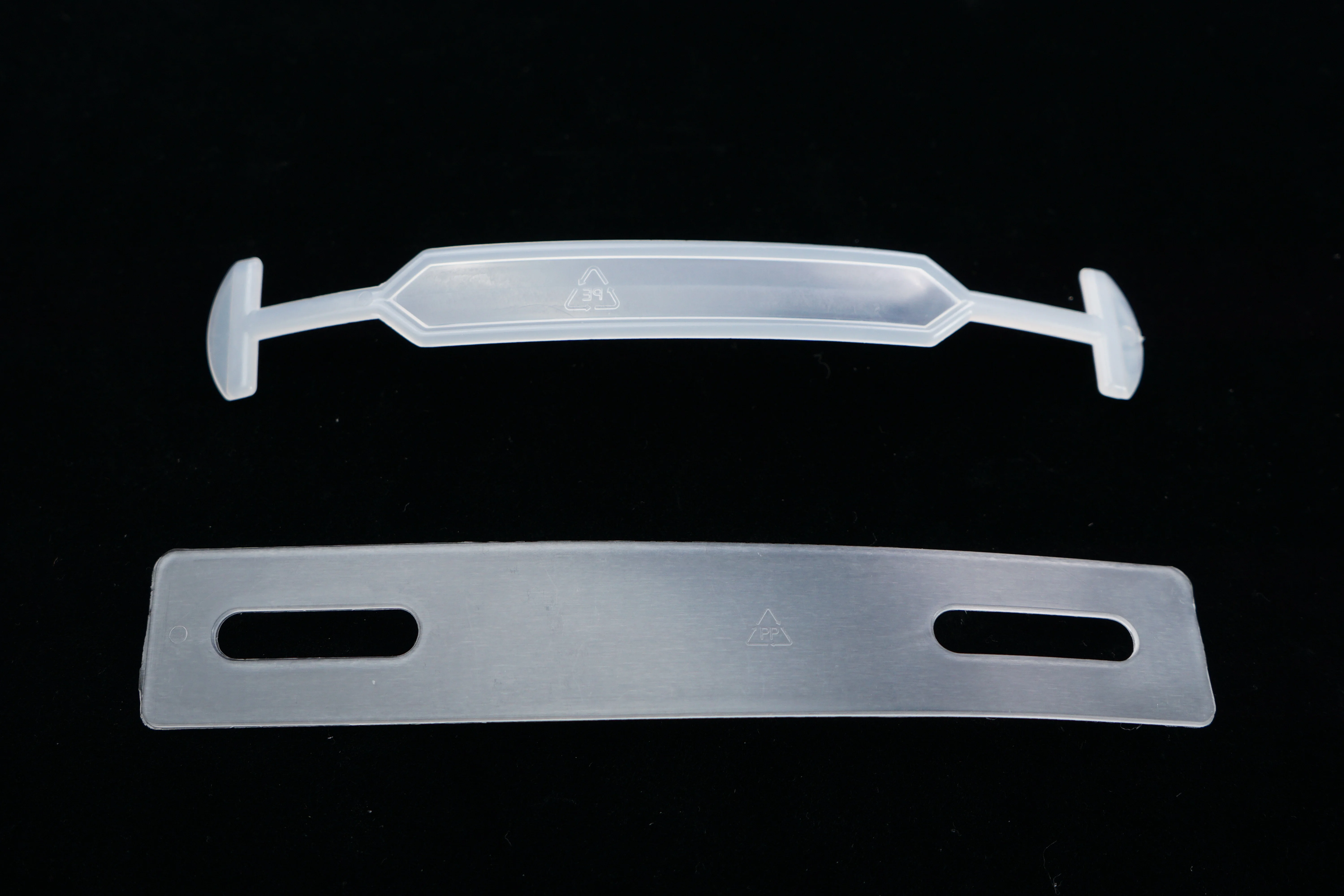 Wholesale Price Various PP/PE/ABS Environmental Protection Perforated Plastic Handle