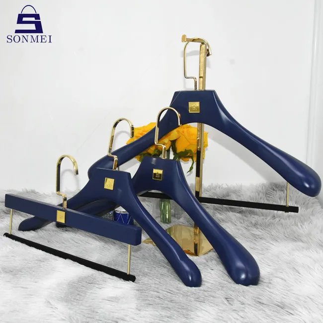 Metal plaque logo garment coat suits clothes wooden hanger navy
