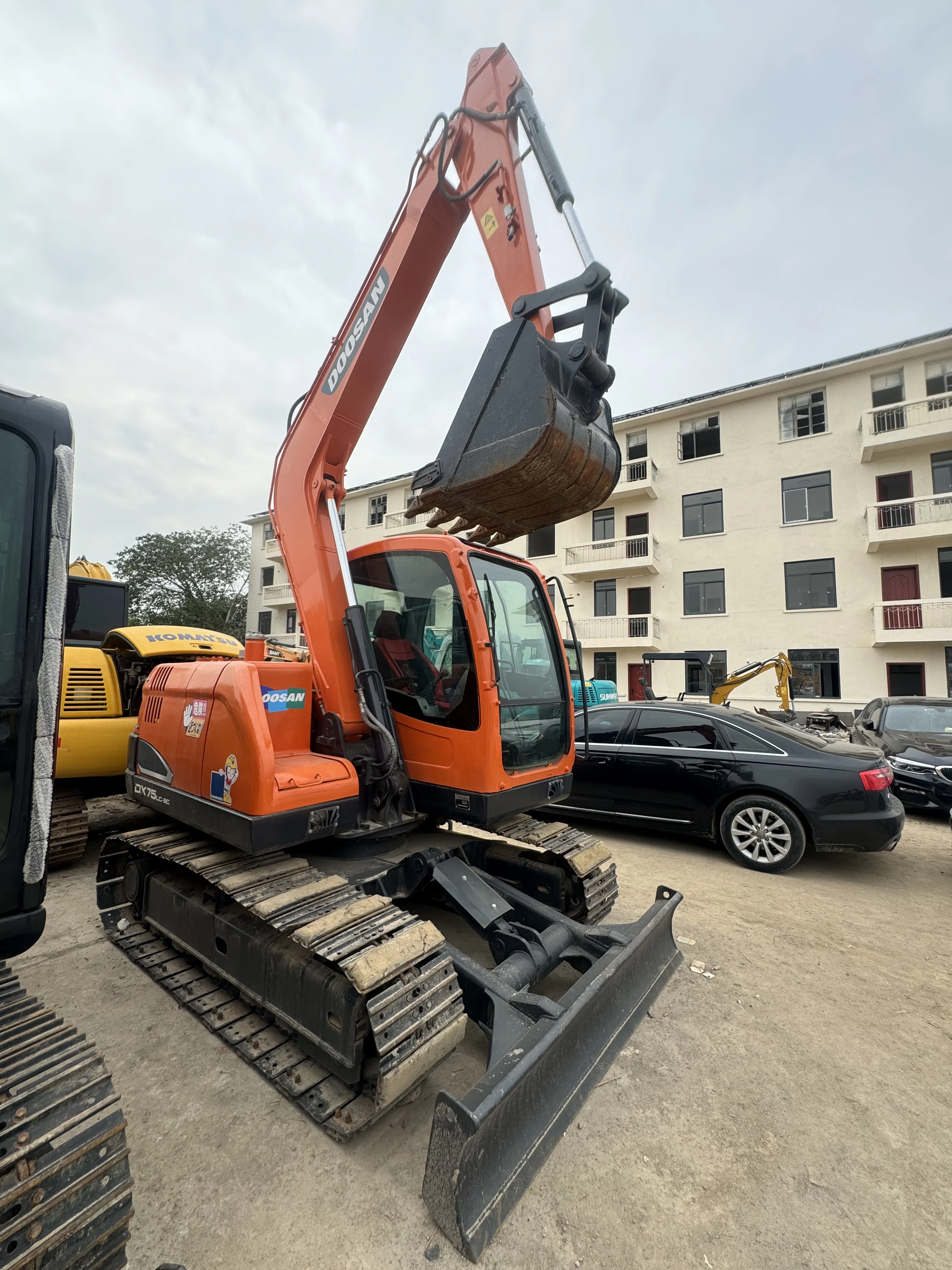Лидер продаж подерженный гидравлический экскаватор Doosan Dx75 небольшой 7 5 т Южная Корея DX75 мини-экскаватор для продажи по низкой цене