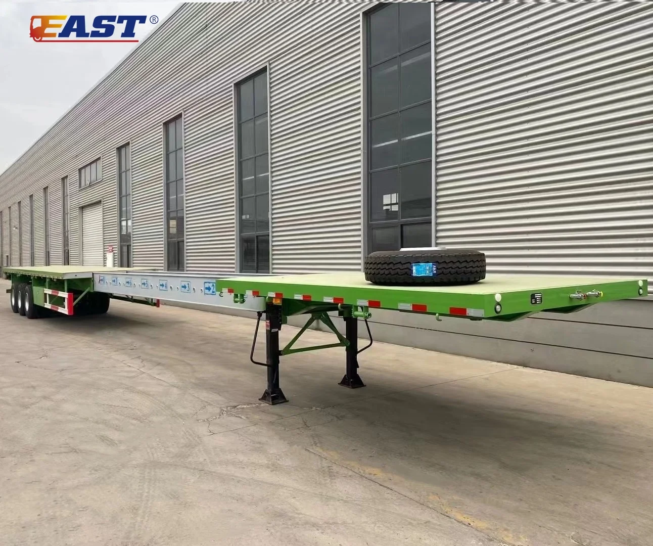 EAST Extendable semi trailer Extensible trailer Pull-out flatbed trailer