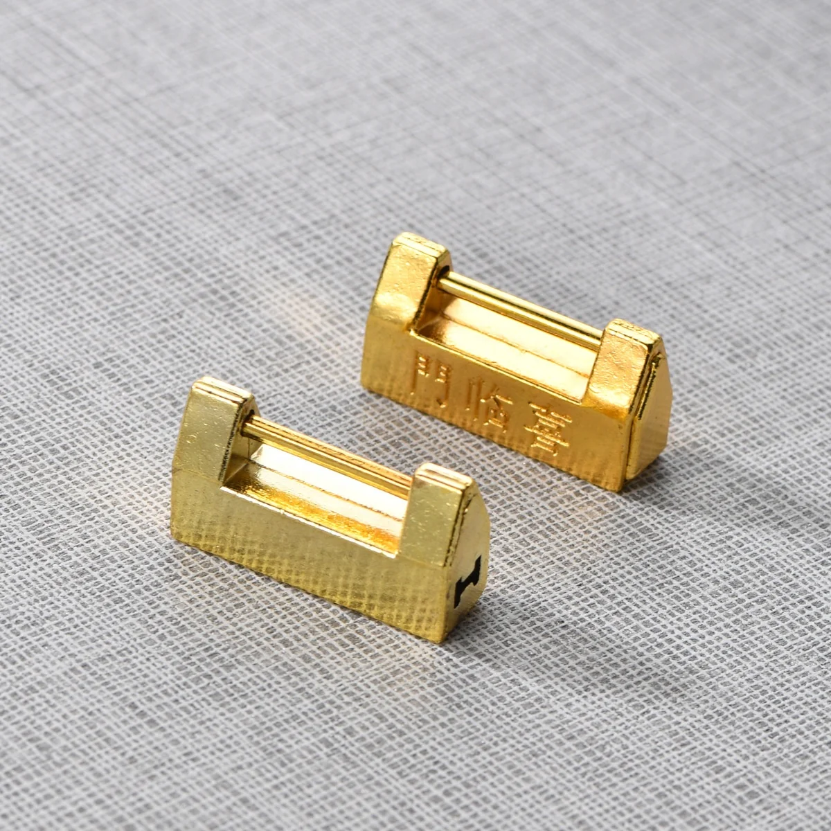Set of 7 Mini Antique Style Chinese Vintage Brass Locks Old-Fashioned Ancient Key Locks in Gold Color