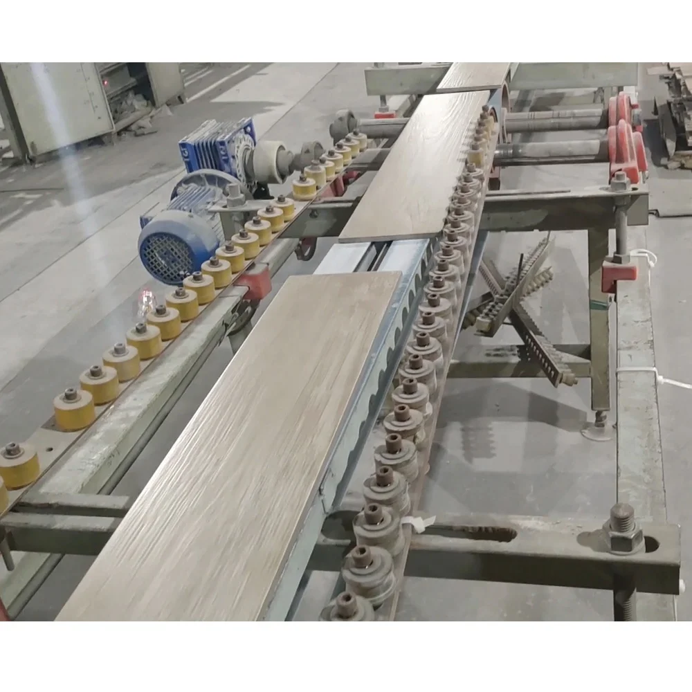 Factory direct supply pisos porcelanato madera ceramic wood porcelain floor tiles for house