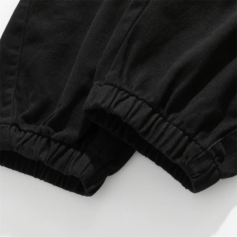 Мужские брюки с несколькими карманами