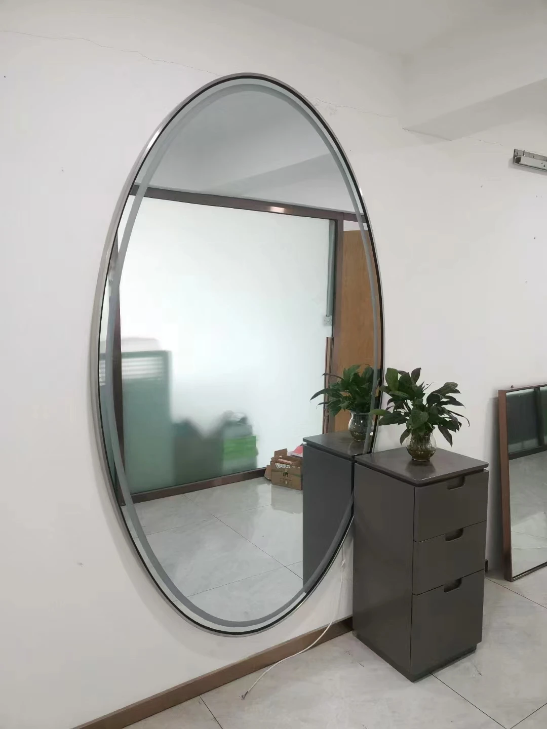 2022 Hot Sale  LED Half-Round Mirror Station Used  Total Station For Sale Lighted Salon Stations 10 Years Life