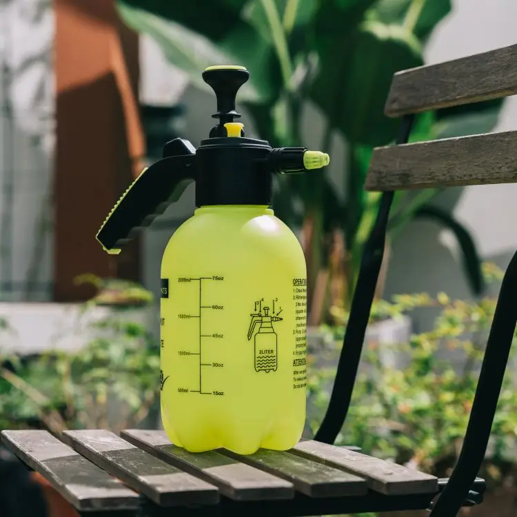 2L 3L Portable Handheld Spray Bottle for Home & Garden Watering Lightweight Plastic Watering Can Pot