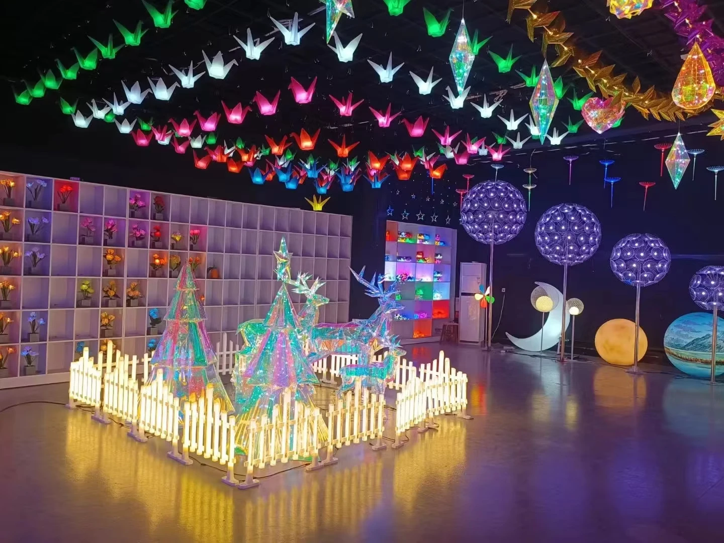 Distinctive Outdoor Rainproof Pigeon Bird Decoration Hanging Tree Styling LED Paper Crane Light