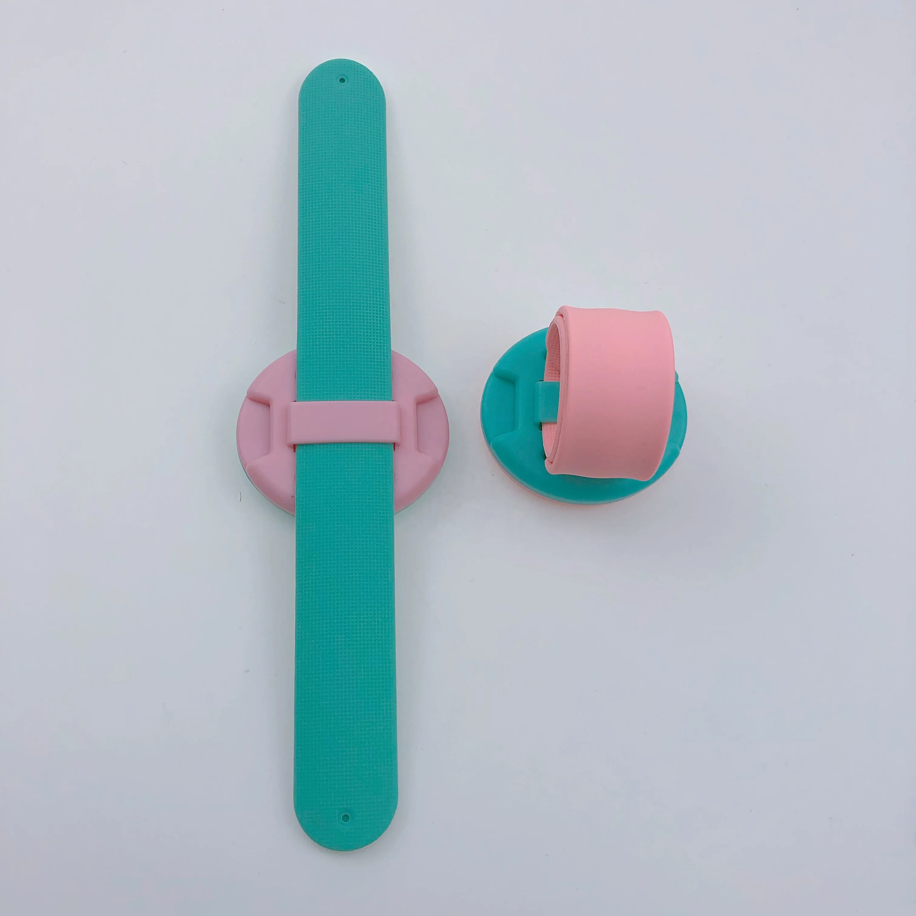 Magnetic Suction Disc with 40 Pieces Sewing Pins Wrist Sewing Pincushion for Hand Sewing Supplies