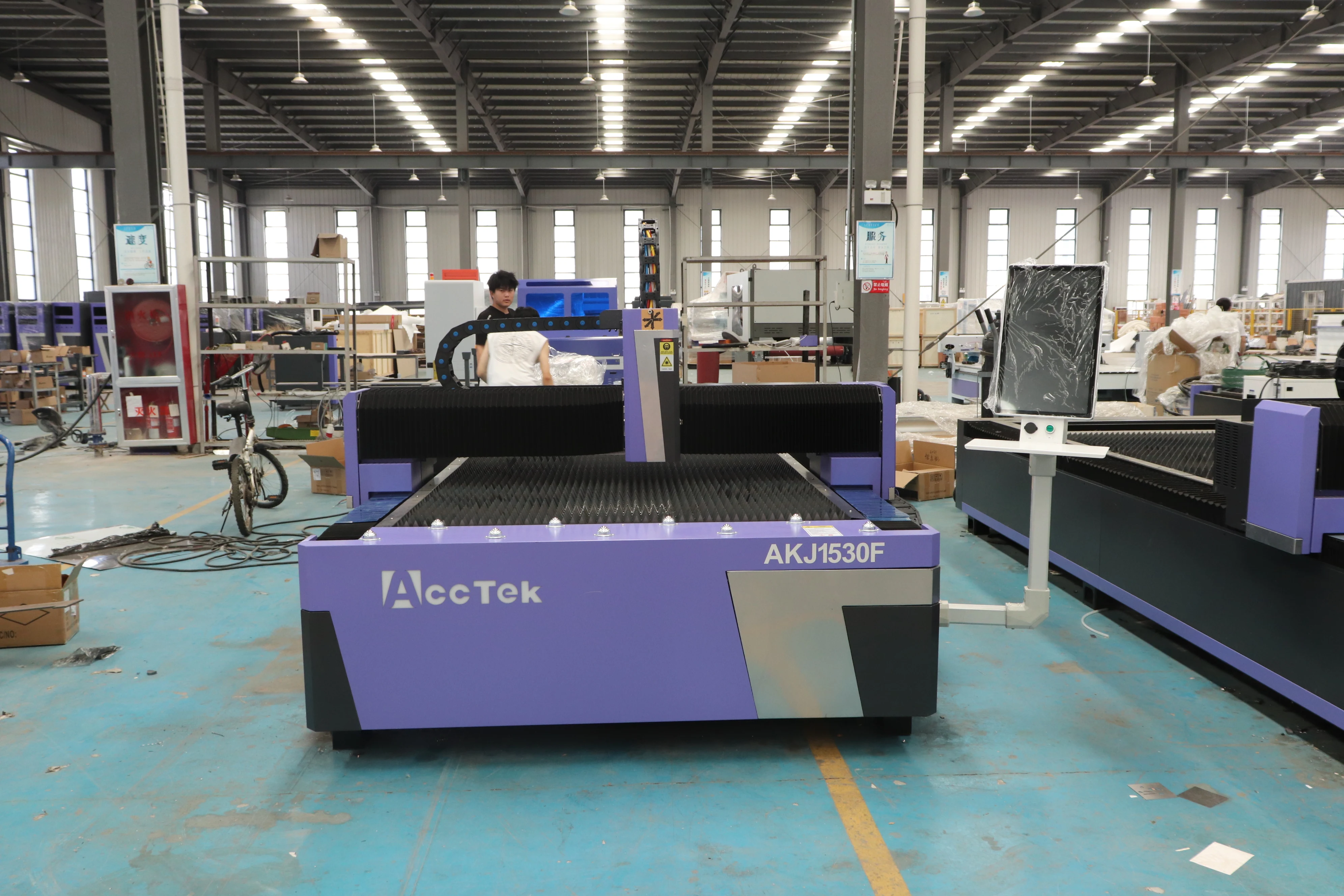 1500W 2000W 3000W Economic Fiber Laser Cutting Machine Auto Focus 1530 5*10ft for Metal Steel Aluminum Plate Cut Servo Motor