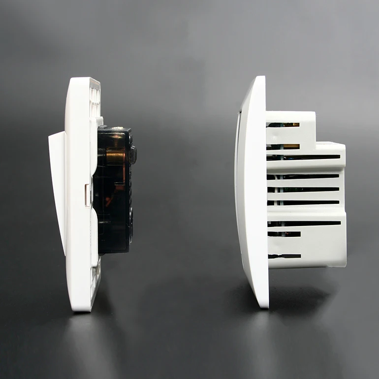 Touch doorplate with DND, make up room