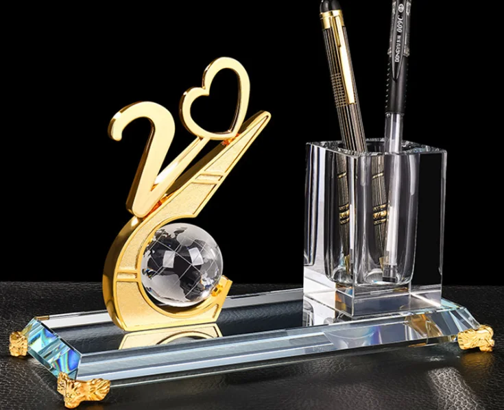 Hot  selling Crystal handshake pen holder business card frame three piece set of crystal desktop ornaments with high quality