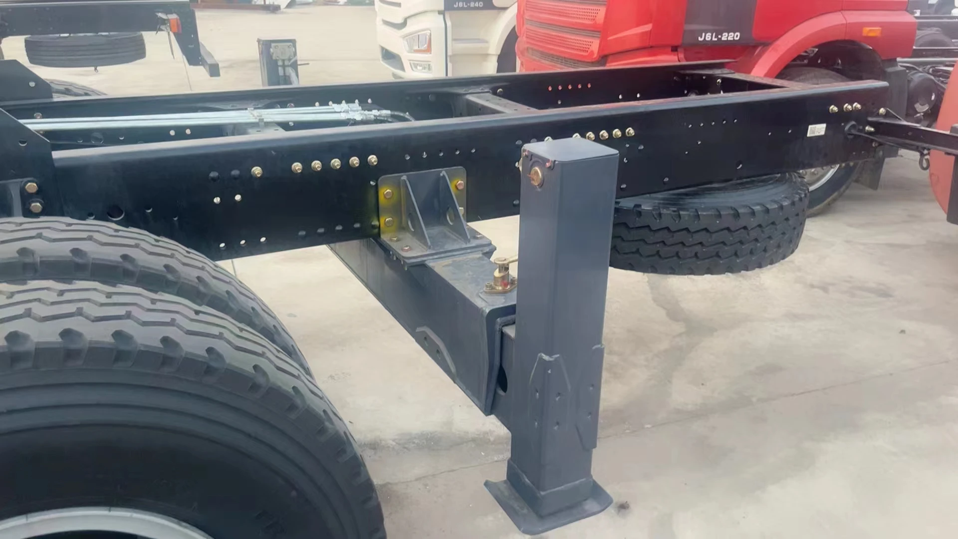 16 Ton- 25 Ton Hydraulic Cargo Truck Crane Hydraulic Lorry Crane Truck Mounted Crane